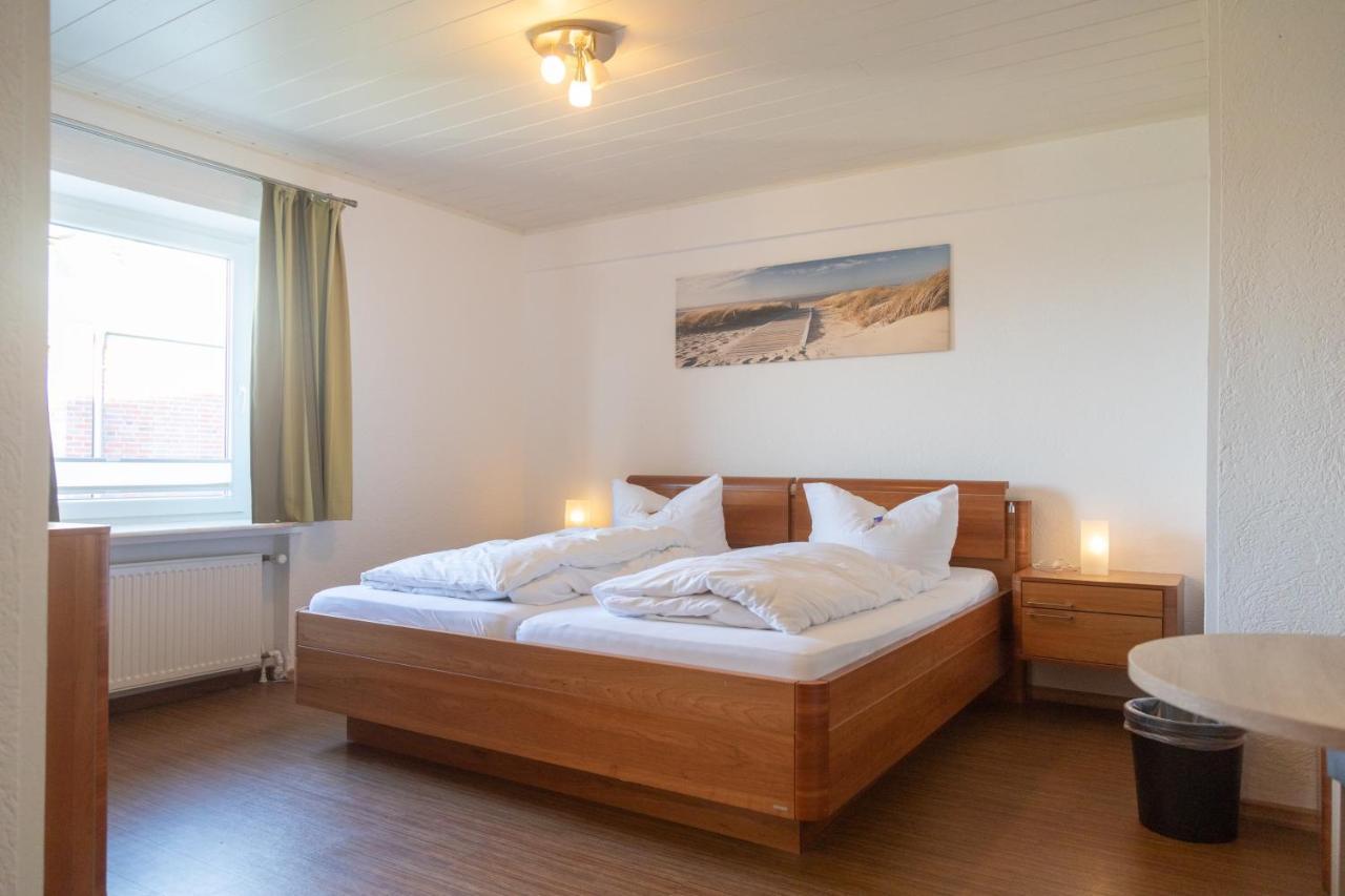 Heeren'S Hotel Garni Bensersiel Esterno foto